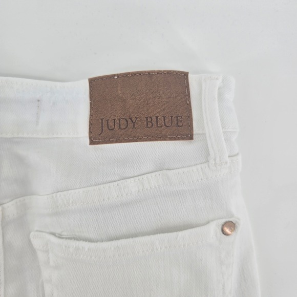 Judy Blue White Distressed High Rise Denim Shorts Frayed Hem Size S - Picture 3 of 8